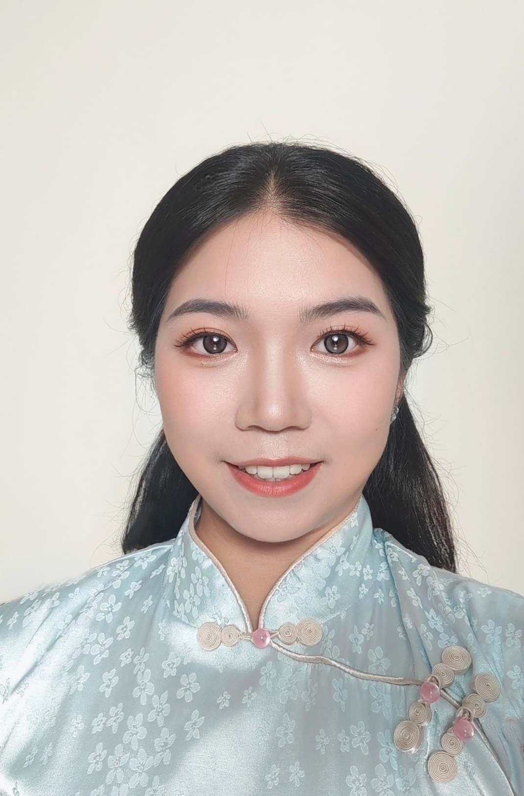 Yixin Yang